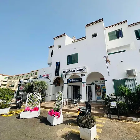 Alondras Park Mialsoma Apartment *