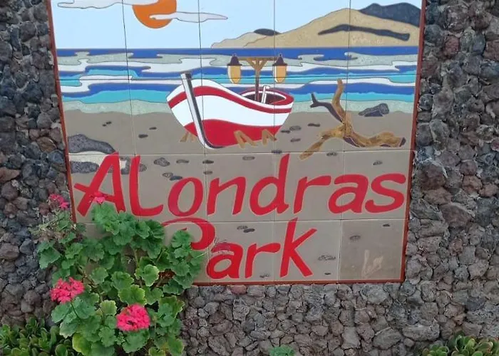 Alondras Park Mialsoma Lägenhet *